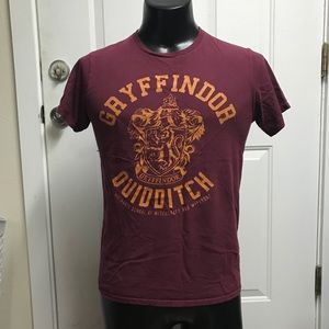 Harry Potter gryffindor quidditch t-shirt medium